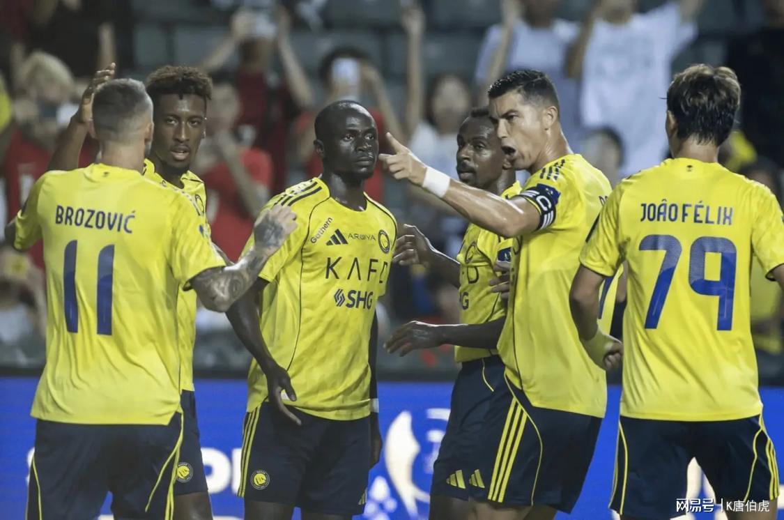 开云官网-C罗本可赚足金钱后就转身离开，但太过于较真的性格让他陷入指责